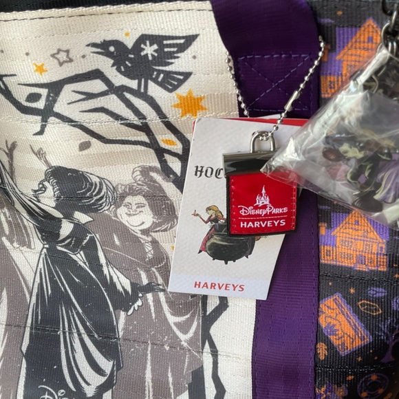 Disney Hocus Pocus Harvey’s tote bag - Picture 3 of 4